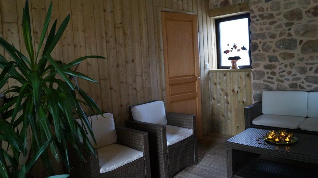 A L'Oree Du Bois Pommerit-le-Vicomte Luaran gambar